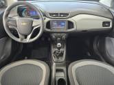 CHEVROLET - ONIX - 2015/2015 - Prata - R$ 47.000,00