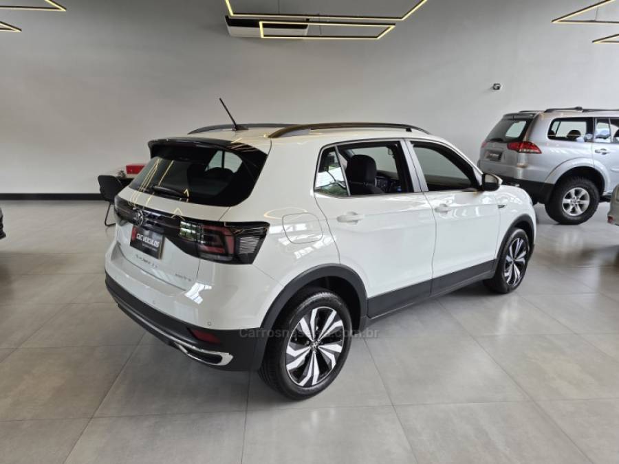 VOLKSWAGEN - T-CROSS - 2023/2024 - Branca - R$ 122.000,00