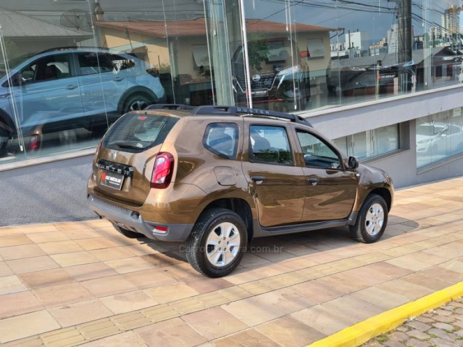 RENAULT - DUSTER - 2016/2017 - Marrom - R$ 65.000,00