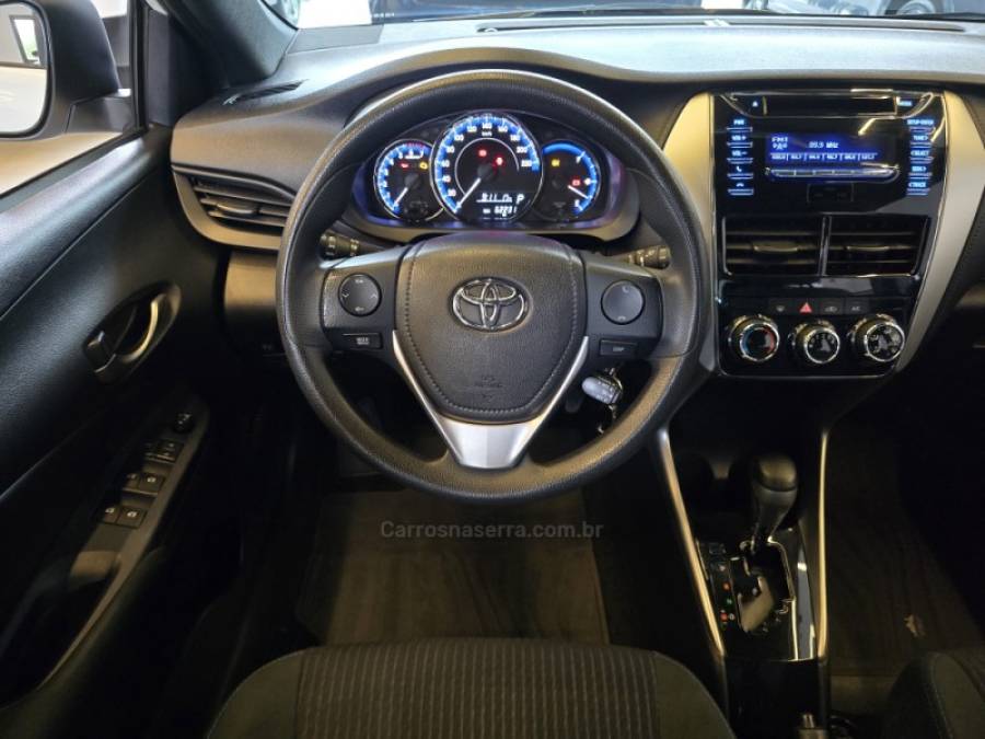 TOYOTA - YARIS - 2019/2019 - Branca - R$ 78.500,00