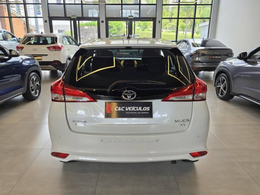TOYOTA - YARIS - 2019/2019 - Branca - R$ 78.500,00