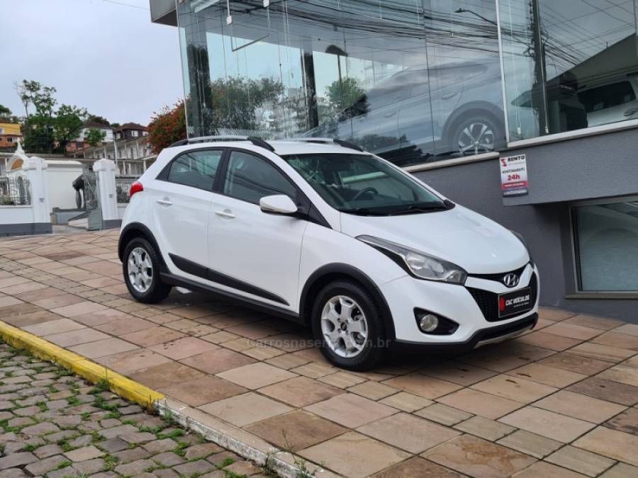 HYUNDAI - HB20X - 2013/2014 - Branca - R$ 59.000,00