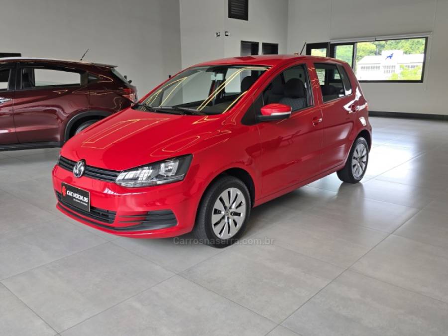 VOLKSWAGEN - FOX - 2015/2016 - Vermelha - R$ 57.000,00