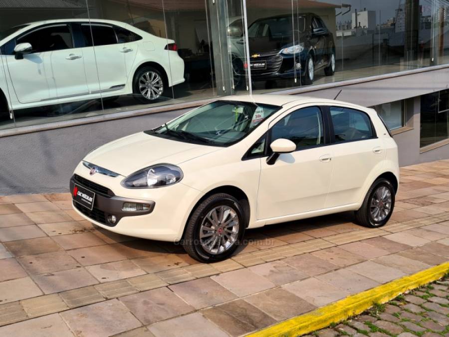 FIAT - PUNTO - 2015/2016 - Branca - R$ 49.500,00