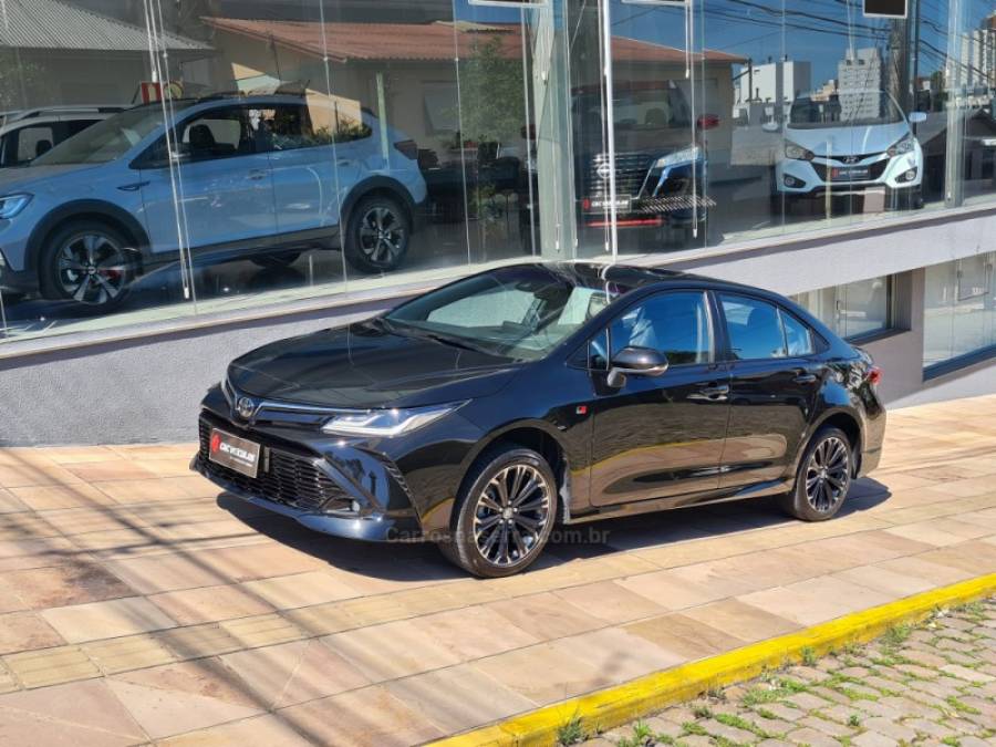 TOYOTA - COROLLA - 2021/2022 - Preta - R$ 144.000,00