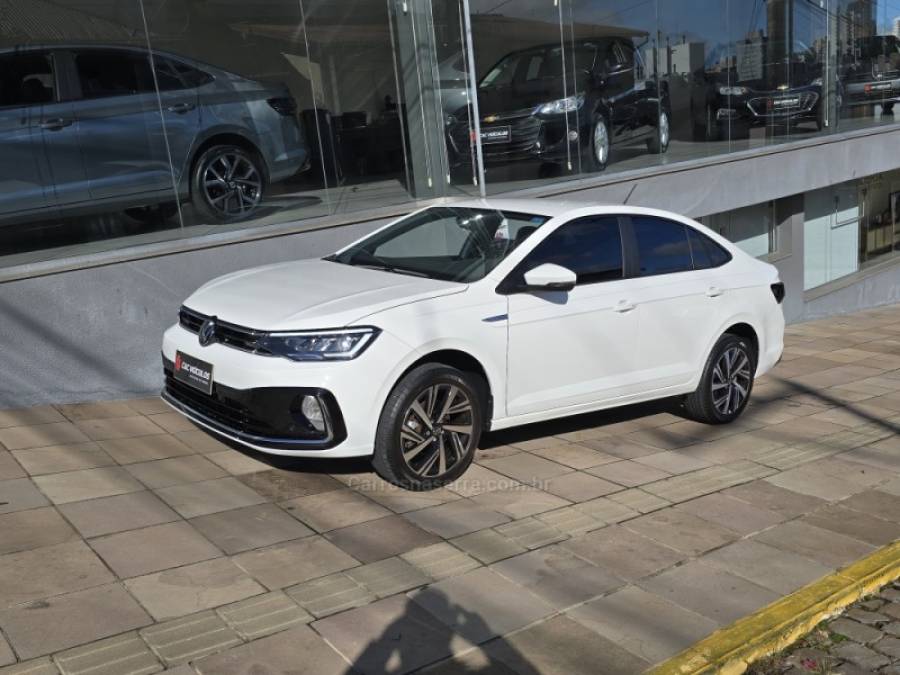 VOLKSWAGEN - VIRTUS - 2023/2023 - Branca - R$ 117.000,00