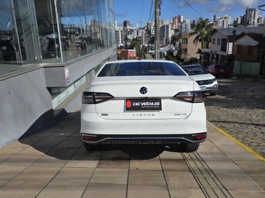 VOLKSWAGEN - VIRTUS - 2023/2023 - Branca - R$ 117.000,00