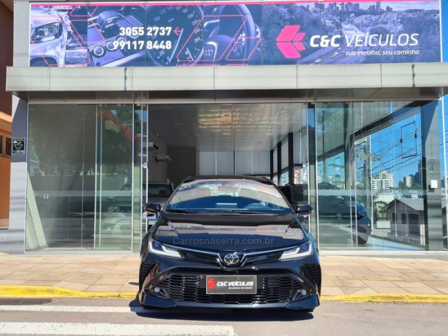 TOYOTA - COROLLA - 2021/2022 - Preta - R$ 144.000,00