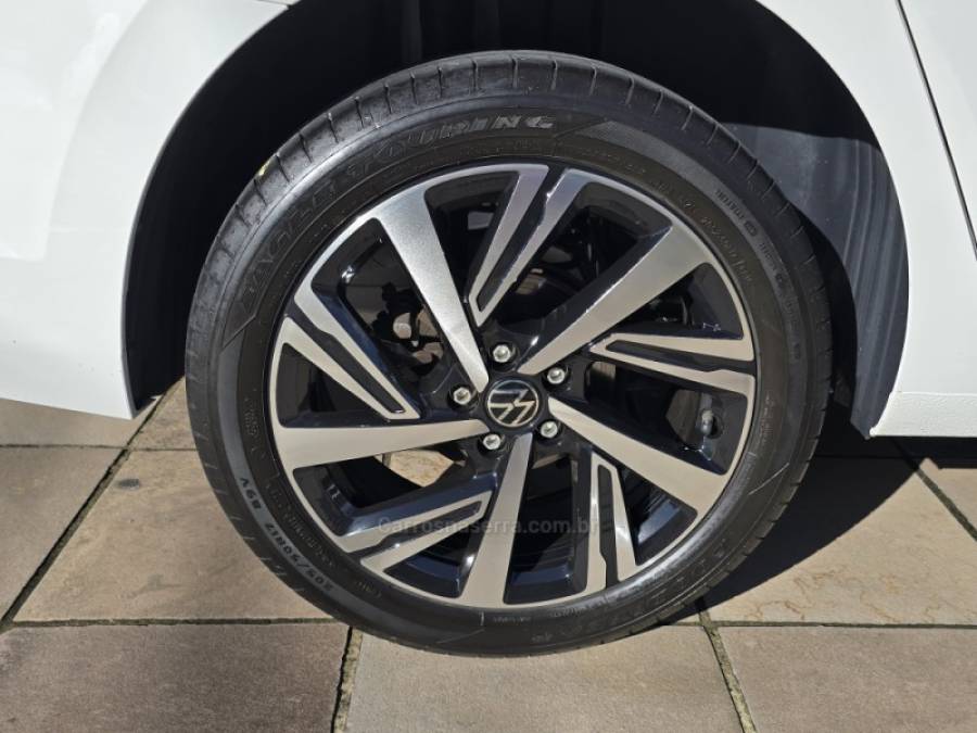 VOLKSWAGEN - VIRTUS - 2023/2023 - Branca - R$ 117.000,00