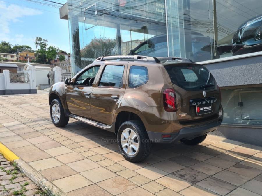 RENAULT - DUSTER - 2016/2017 - Marrom - R$ 65.000,00