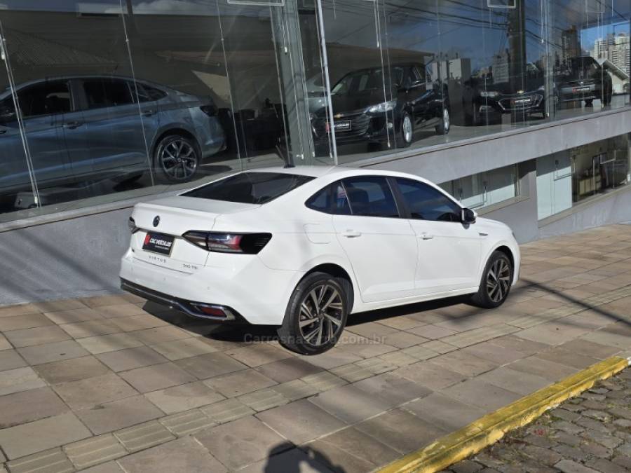 VOLKSWAGEN - VIRTUS - 2023/2023 - Branca - R$ 117.000,00