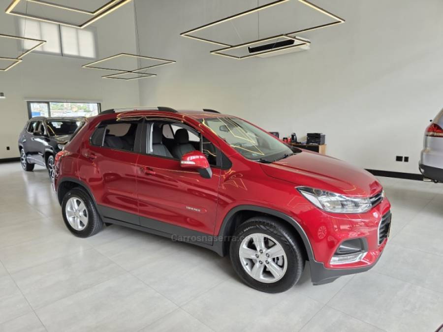CHEVROLET - TRACKER - 2018/2019 - Vermelha - R$ 83.000,00
