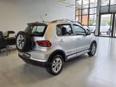 VOLKSWAGEN - CROSSFOX - 2016/2017 - Prata - R$ 58.500,00