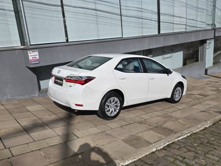 TOYOTA - COROLLA - 2019/2019 - Branca - R$ 92.500,00