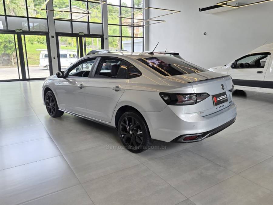 VOLKSWAGEN - VIRTUS - 2023/2023 - Prata - R$ 125.000,00