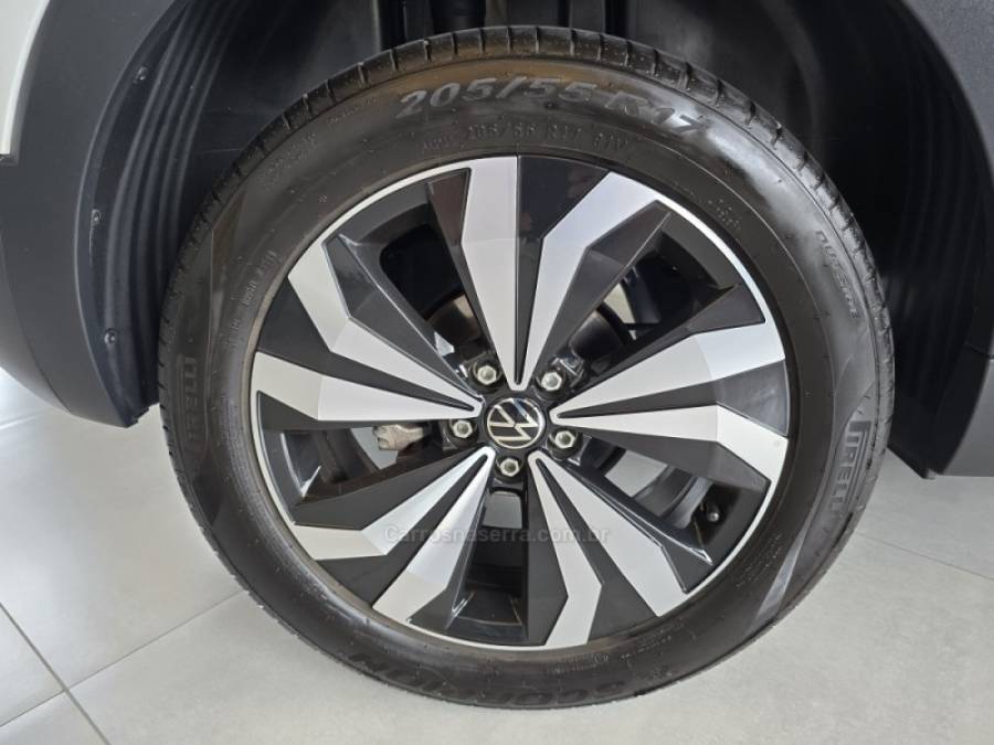 VOLKSWAGEN - T-CROSS - 2023/2024 - Branca - R$ 122.000,00