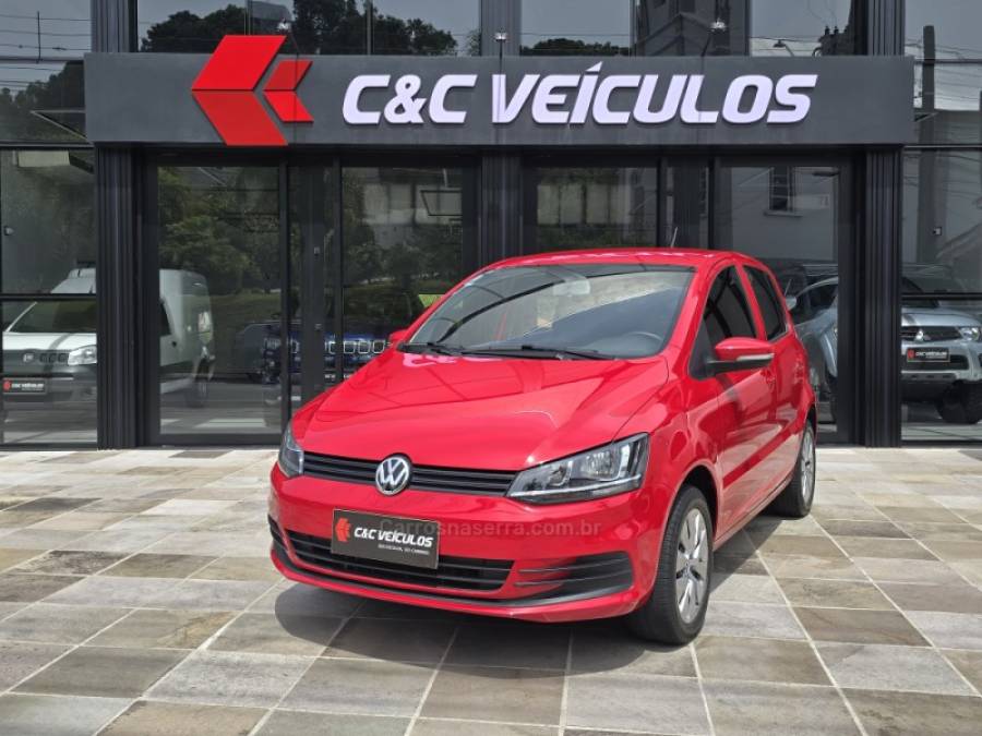 VOLKSWAGEN - FOX - 2015/2016 - Vermelha - R$ 57.000,00