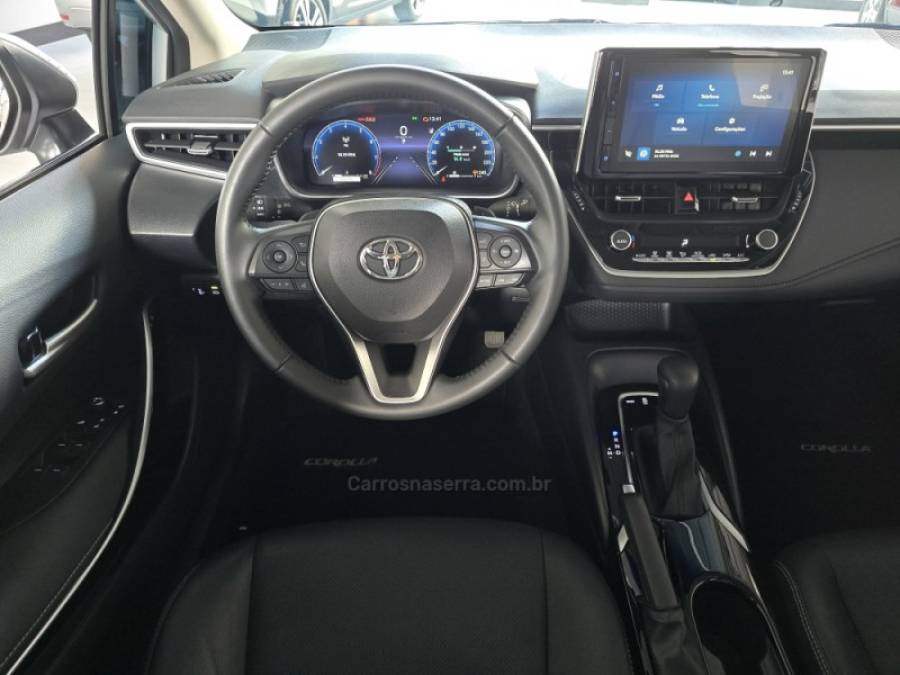 TOYOTA - COROLLA - 2024/2024 - Branca - R$ 149.000,00