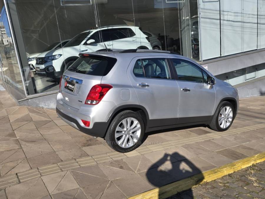 CHEVROLET - TRACKER - 2018/2018 - Prata - R$ 91.000,00