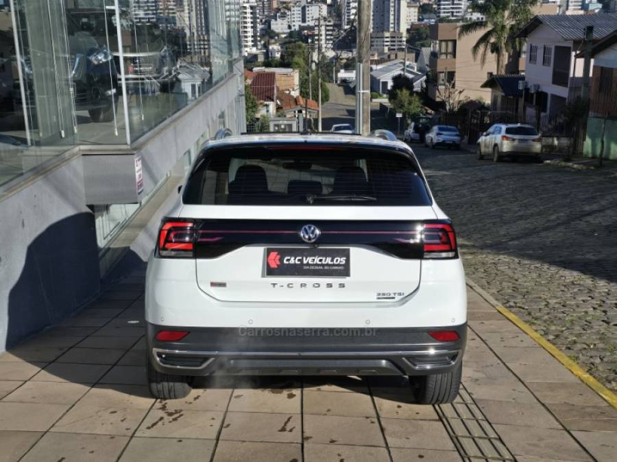 VOLKSWAGEN - T-CROSS - 2019/2020 - Branca - R$ 114.000,00