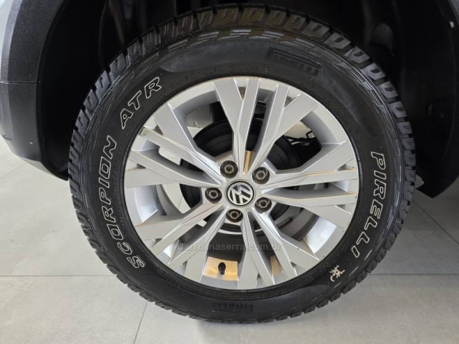 VOLKSWAGEN - CROSSFOX - 2016/2017 - Prata - R$ 58.500,00
