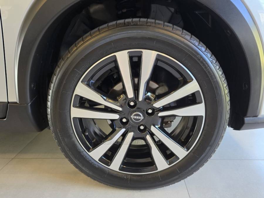 NISSAN - KICKS - 2023/2024 - Prata - R$ 116.000,00