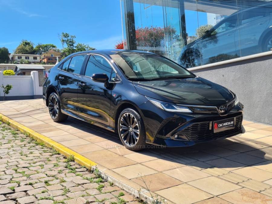 TOYOTA - COROLLA - 2021/2022 - Preta - R$ 144.000,00