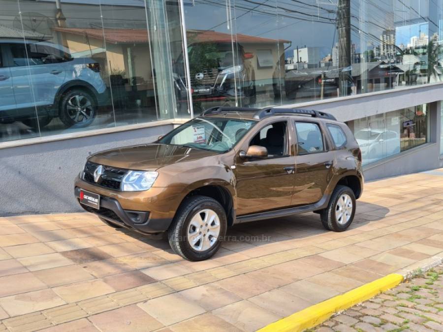 RENAULT - DUSTER - 2016/2017 - Marrom - R$ 65.000,00