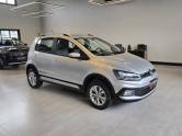 VOLKSWAGEN - CROSSFOX - 2016/2017 - Prata - R$ 58.500,00