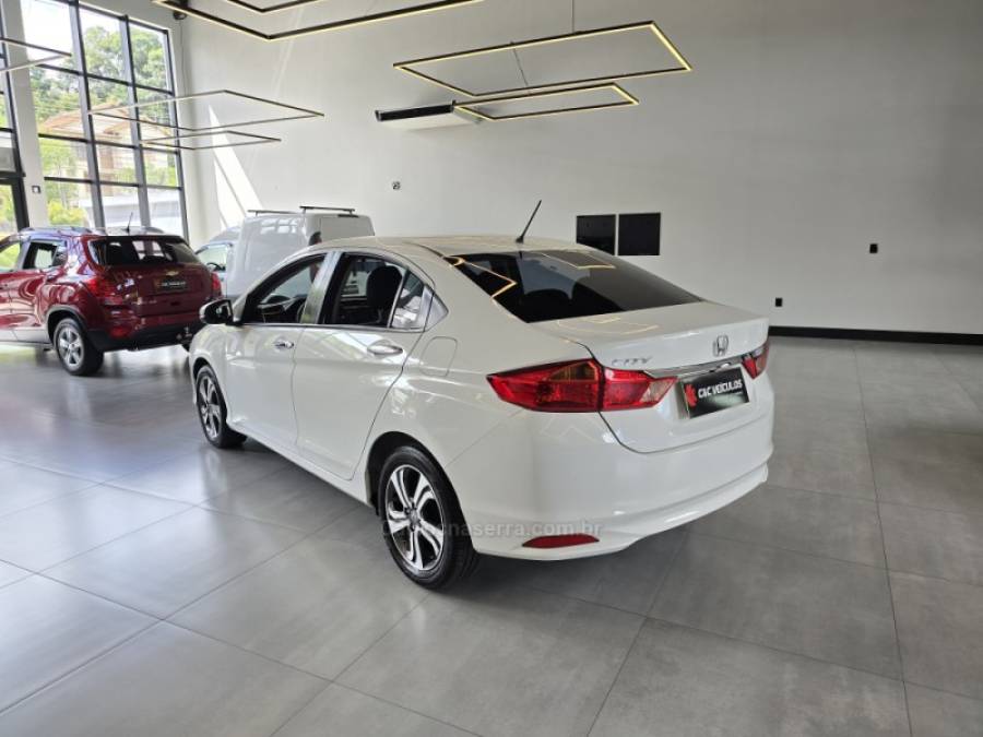 HONDA - CITY - 2017/2017 - Branca - R$ 76.000,00