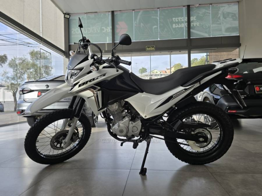 HONDA - NXR 160 - 2022/2023 - Branca - R$ 23.000,00