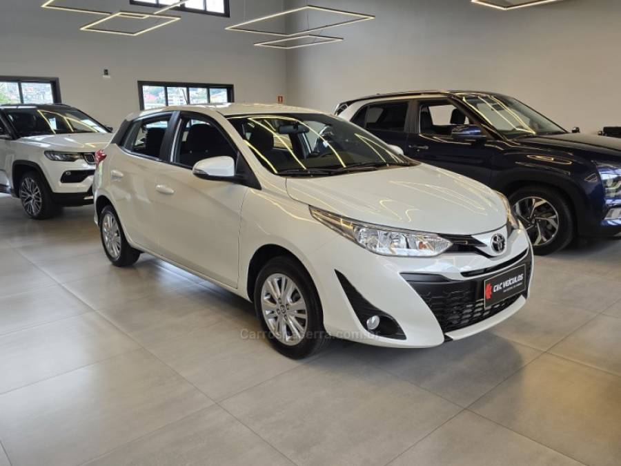 TOYOTA - YARIS - 2019/2019 - Branca - R$ 78.500,00