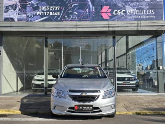 CHEVROLET - ONIX - 2015/2015 - Prata - R$ 47.000,00