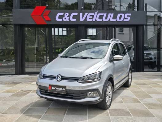 VOLKSWAGEN - CROSSFOX - 2016/2017 - Prata - R$ 58.500,00